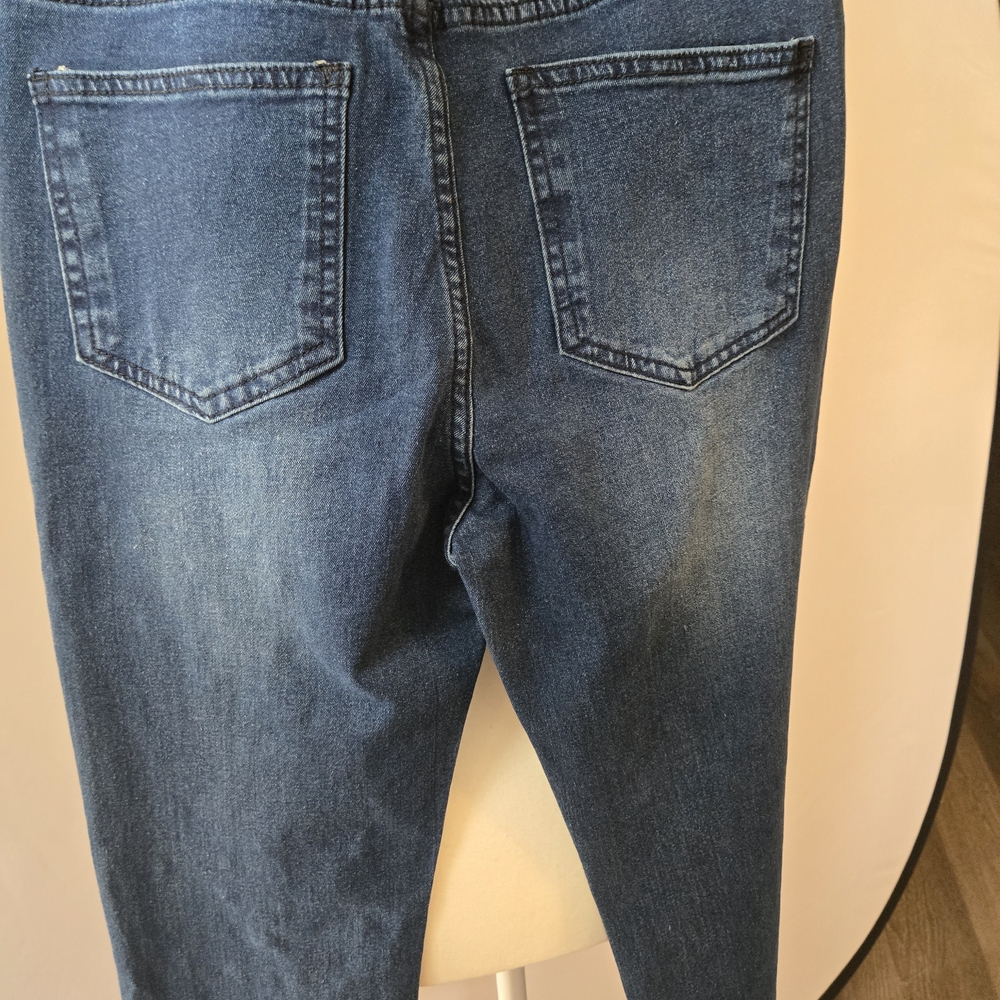 Chic Pearl-Embellished Skinny Jeans in Classic Blue NWOT - Picture 5 of 6
